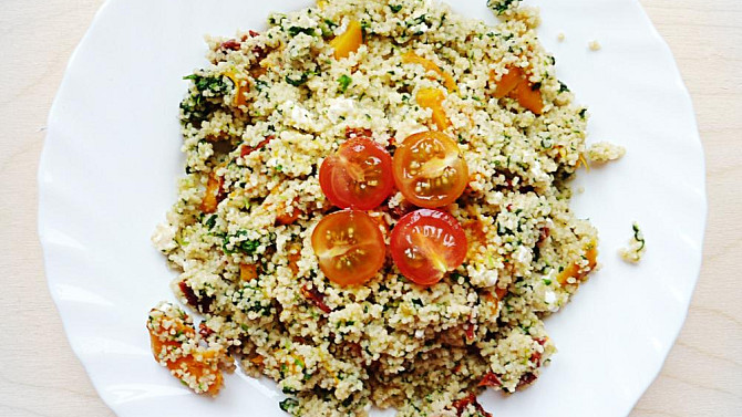 Kuskus s dýní a rajčaty