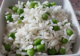 Rýže s hráškem (Přílohová rýže s hráškem bez cibule)