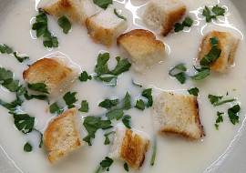 Smetanovosýrová česnečka