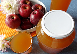 Sterilovaný jablečný mošt