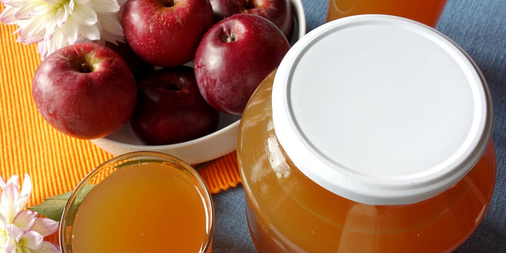 Sterilovaný jablečný mošt