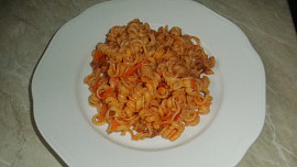 Těstoviny s mletým vepřovým masem