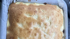 Úžasně rychlá tvarohová buchta s povidlím, chuť jako koláče, hned hotová