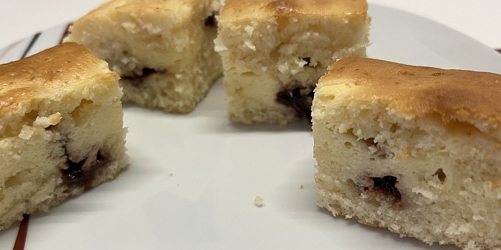 Úžasně rychlá tvarohová buchta s povidlím, chuť jako koláče, hned hotová