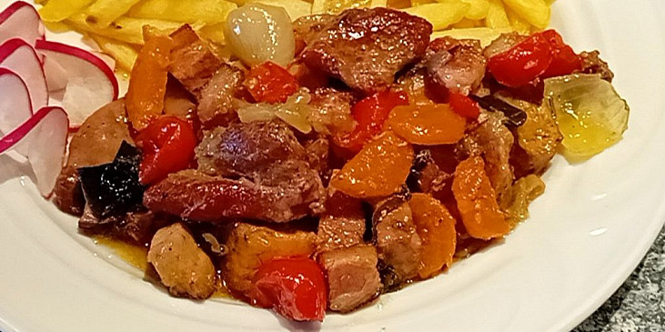 Ražniči tří barev na plechu