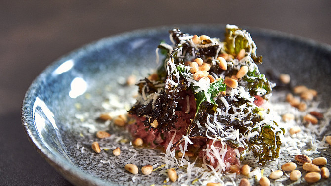 Tatarský biftek s lojovými škvarky podle Honzy Punčocháře