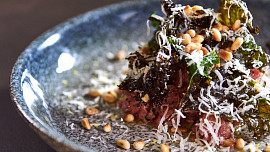 Tatarský biftek s lojovými škvarky podle Honzy Punčocháře