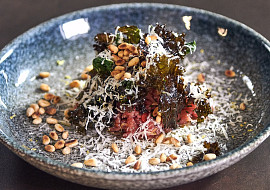 Tatarský biftek s lojovými škvarky podle Honzy Punčocháře