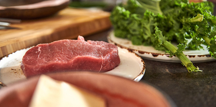 Tatarský biftek s lojovými škvarky podle Honzy Punčocháře