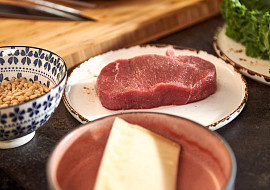 Tatarský biftek s lojovými škvarky podle Honzy Punčocháře