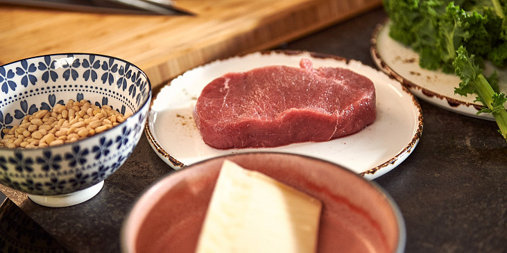 Tatarský biftek s lojovými škvarky podle Honzy Punčocháře