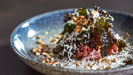 Tatarský biftek s lojovými škvarky podle Honzy Punčocháře