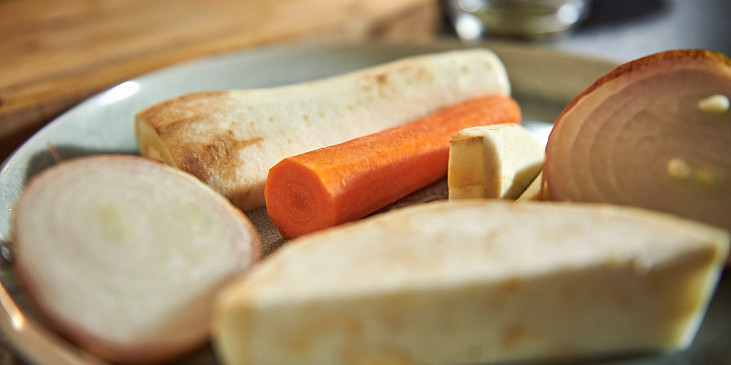 Uzená polévka s drožďovými knedlíčky podle Honzy Punčocháře