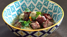 Uzená polévka s drožďovými knedlíčky podle Honzy Punčocháře