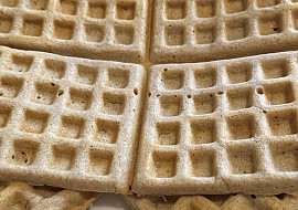 Celozrnné wafle (Foto prosté než mi to zmizí pod rukama 😂♥️)