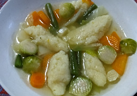 Krupicové halušky do polévky