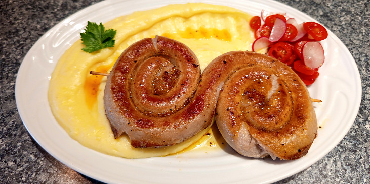 Opečená vinná klobása