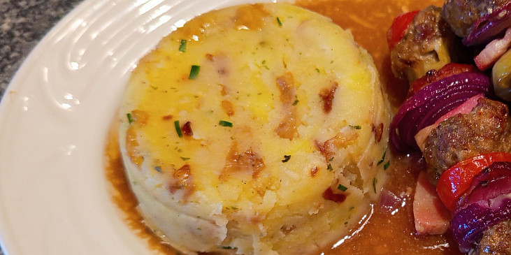 Šťouchačky s česnekem a slaninou