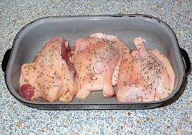 Kachní stehna na česneku