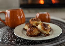 Skořicové šneky z listového těsta