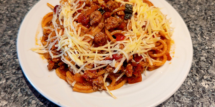 Špagety s vepřovým mletým masem