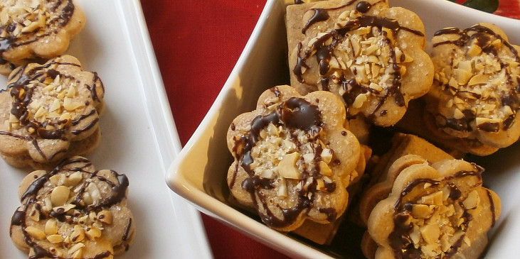 Arašídové kytičky