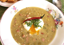 Babiččina hrachová šouletová polévka