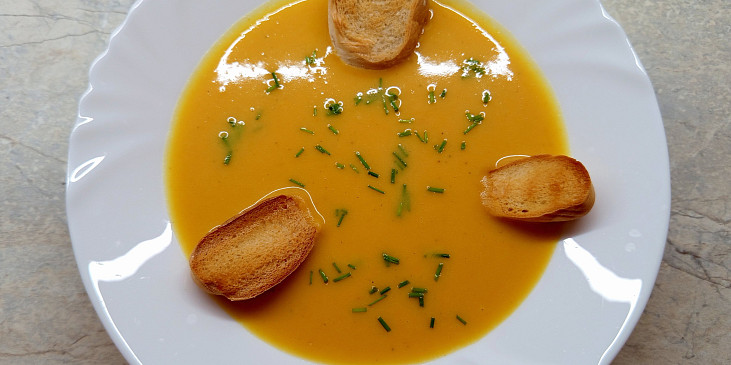 Batátový krém se špetkou kari