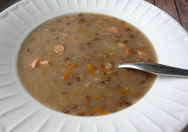 Čočková polévka s uzeninou