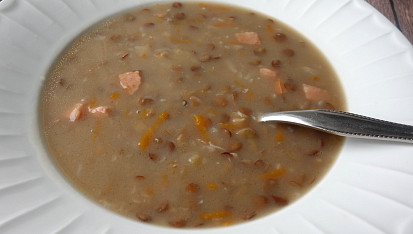 Čočková polévka s uzeninou