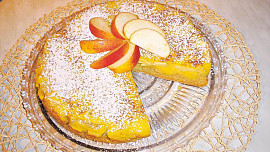 Jablečný koláč se zakysankou