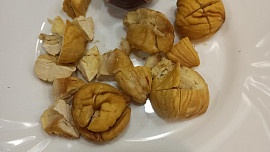 Jedlé kaštany pečené