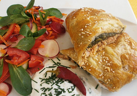 Losos pečený v listovém těstě