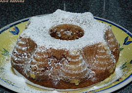 Ořechová top bábovka ("ořecháda")