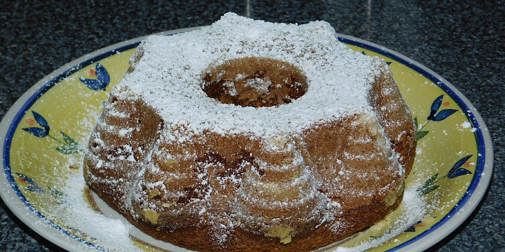 Ořechová top bábovka ("ořecháda")