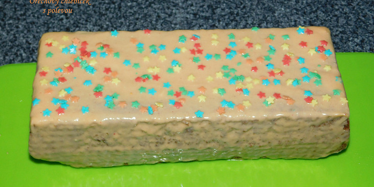 Ořechová top bábovka ("ořecháda")