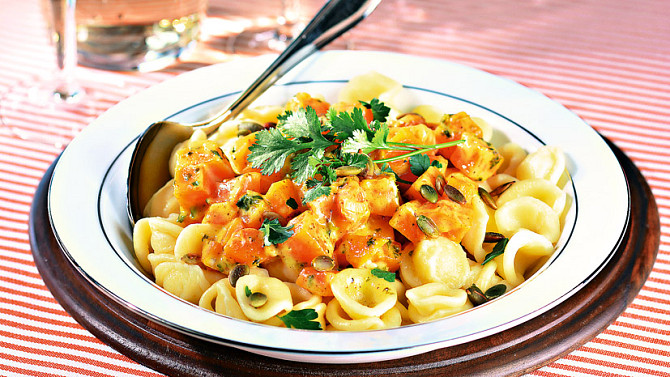 Těstoviny s kořeněnou dýní