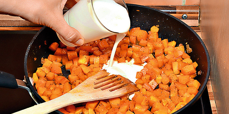 Těstoviny s kořeněnou dýní