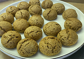 Vánoční perníčky s rumovou polevou podle Josefa Maršálka (Hotové a upečené)