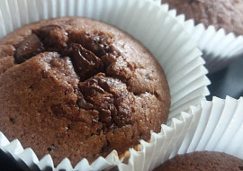 Čokoládové muffiny s kousky čokolády