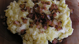 Halušky se slaninou a brynzou