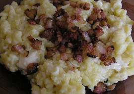 Halušky se slaninou a brynzou