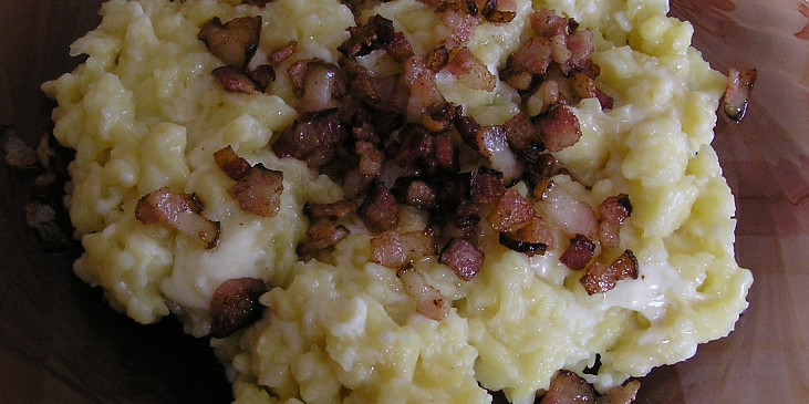 Halušky se slaninou a brynzou (Halušky se slaninou a brynzou)