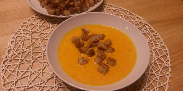 Hustá polévka z pečené dýně