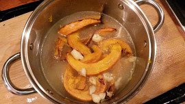 Hustá polévka z pečené dýně