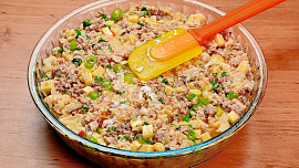 Nadýchaný květákový nákyp