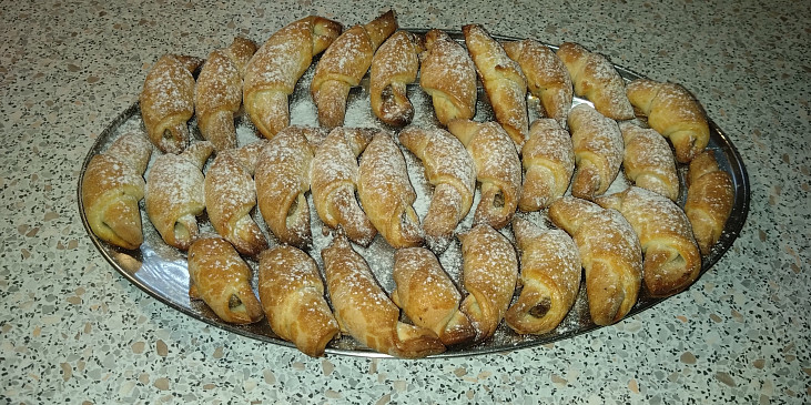 Nekynuté svatomartinské rohlíčky s ořechovou náplní