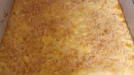 Ovocná buchta ze zakysané smetany