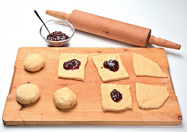 Plněné bochánky s polevou