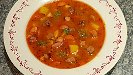 Rychlá gulášová polévka z mletého masa